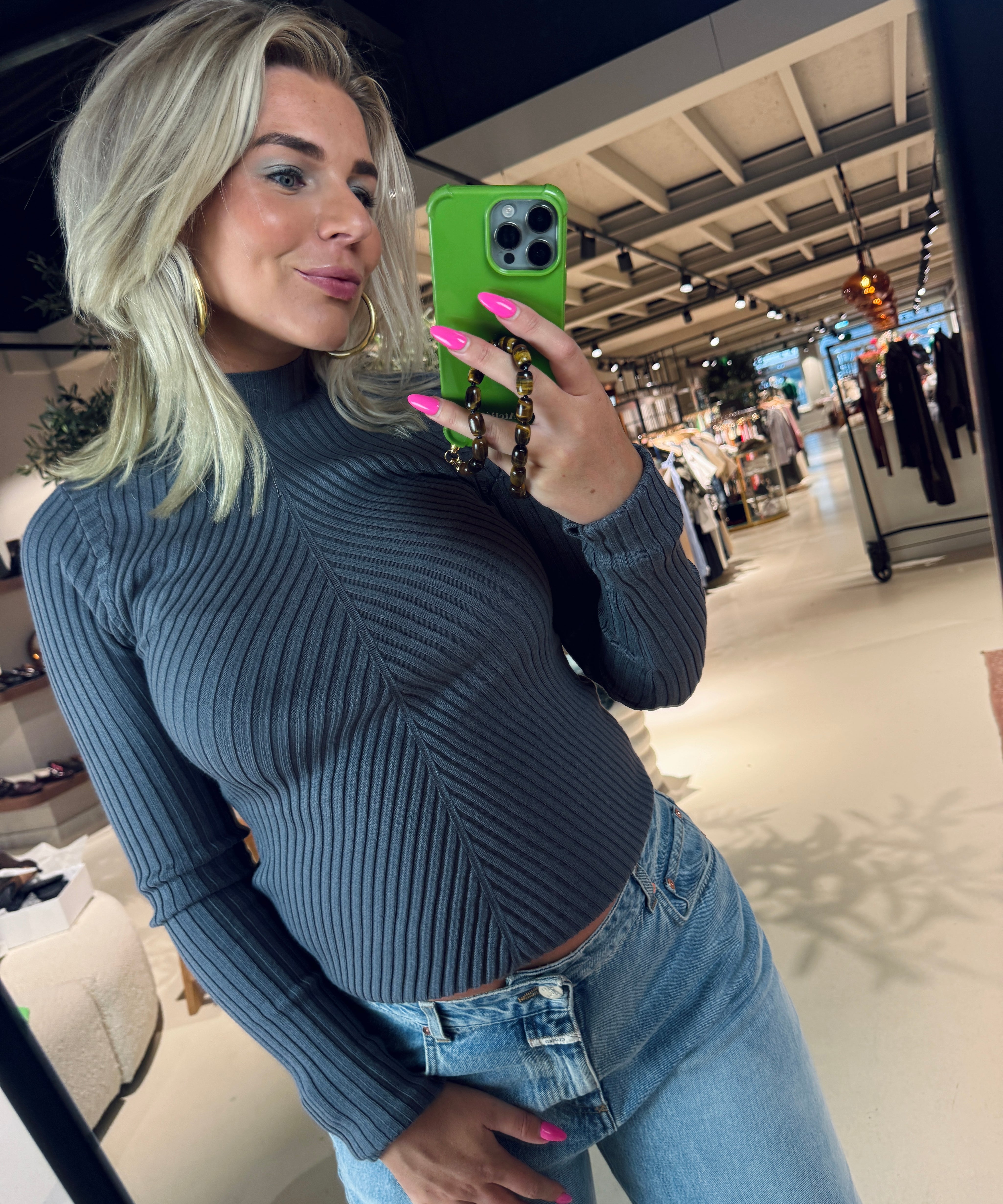 Kinzy Top Ibana | RIXT