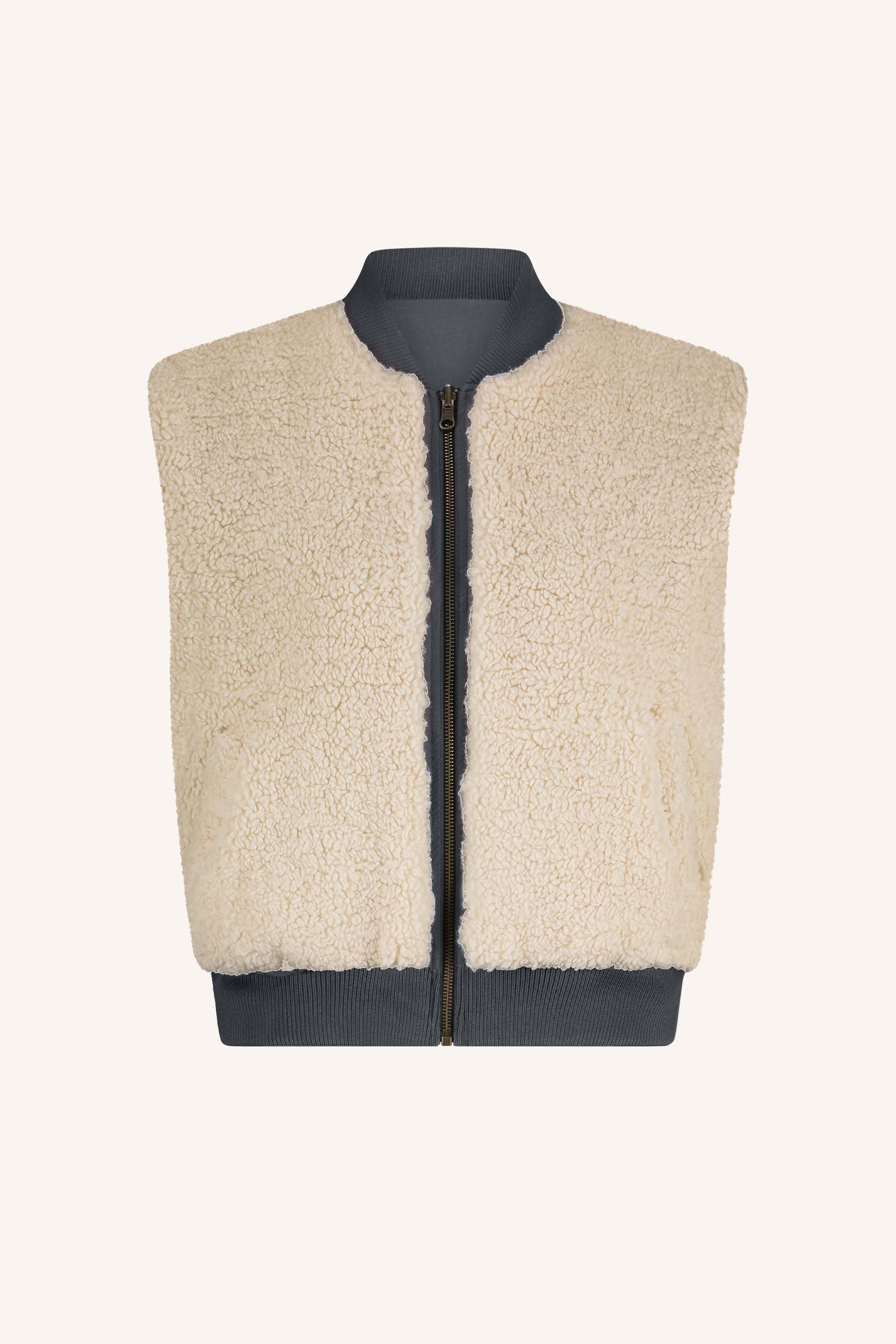 Aleksi Sleeveless Jacket