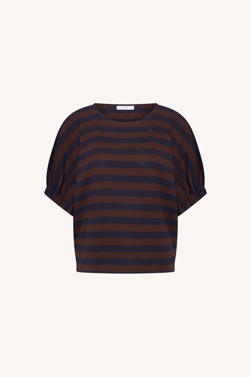 Merle big stripe top met losse pasvorm en ronde hals van By-Bar