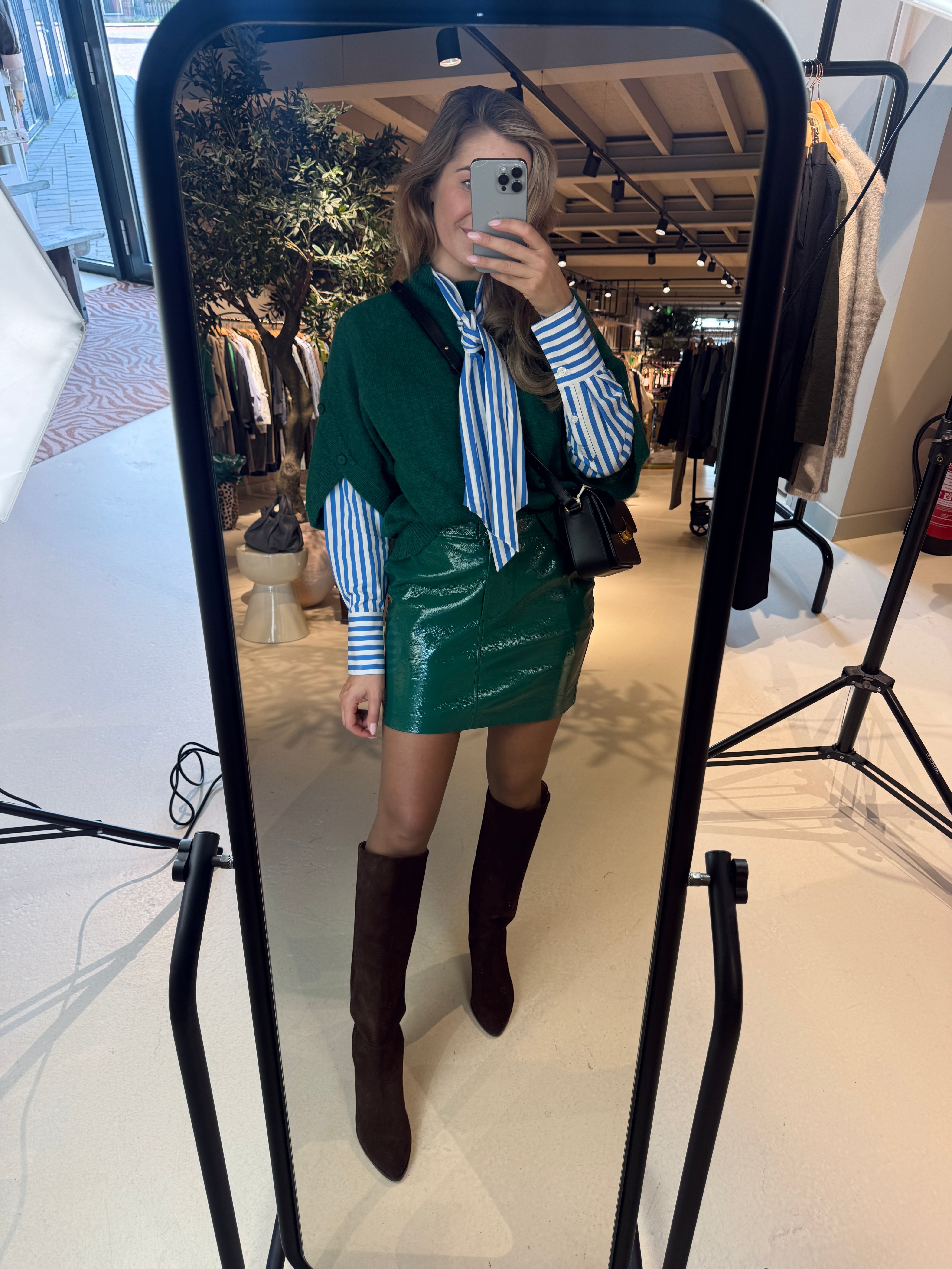 Evon Faux Crackle Leather Mini Skirt