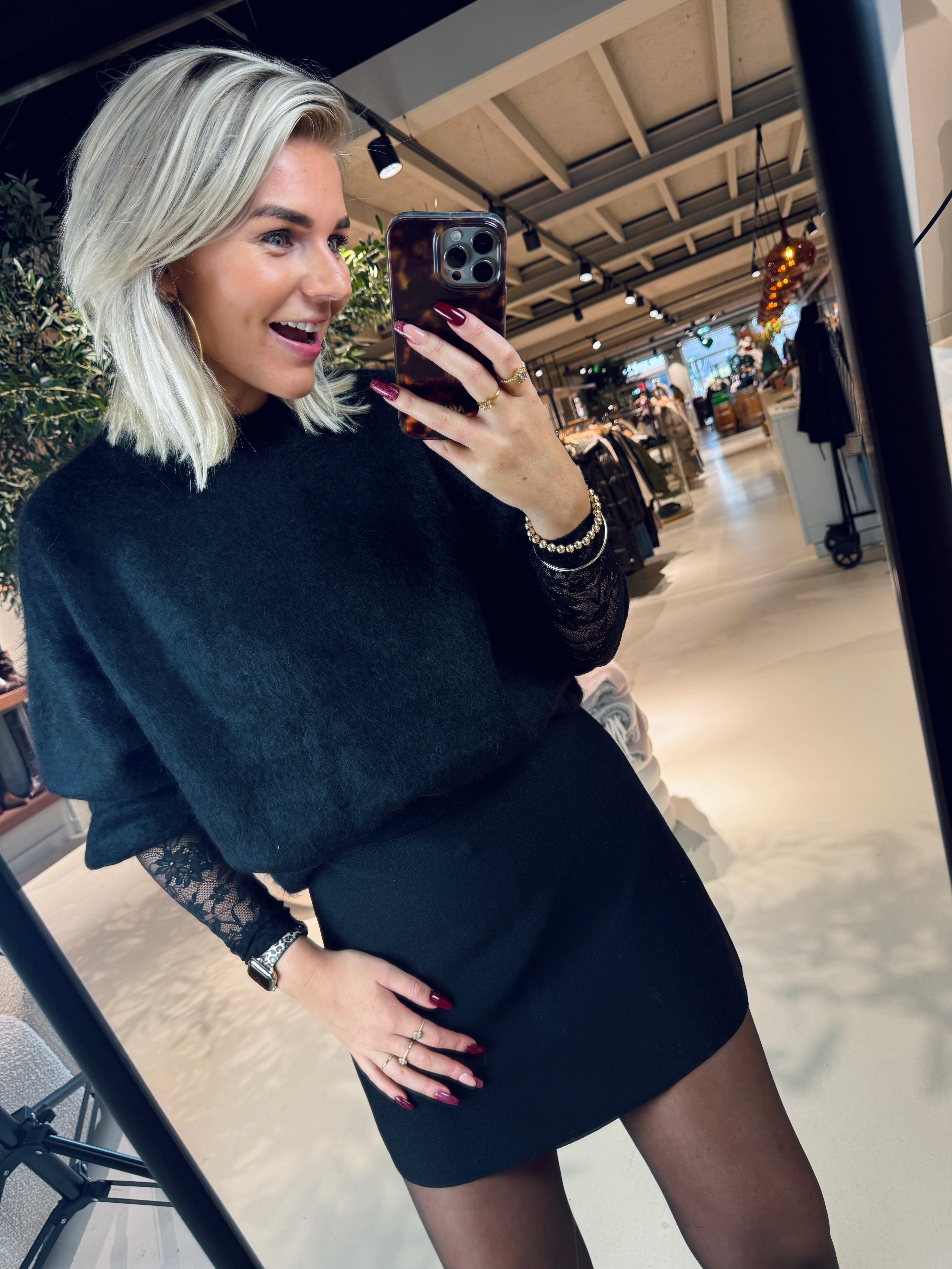 Amalia Pullover - Black