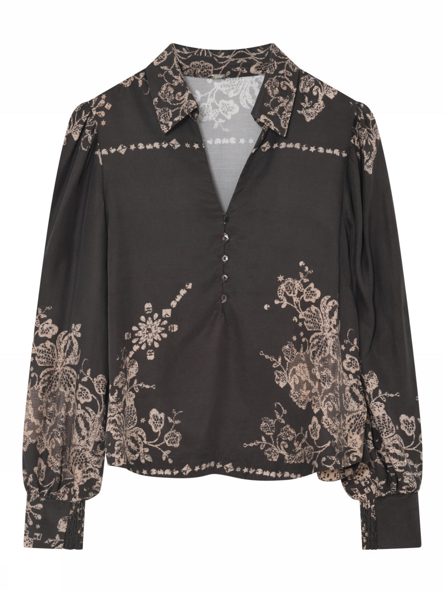 Madicen, Blouse