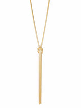 Lange Schlangenkette mit Knoten