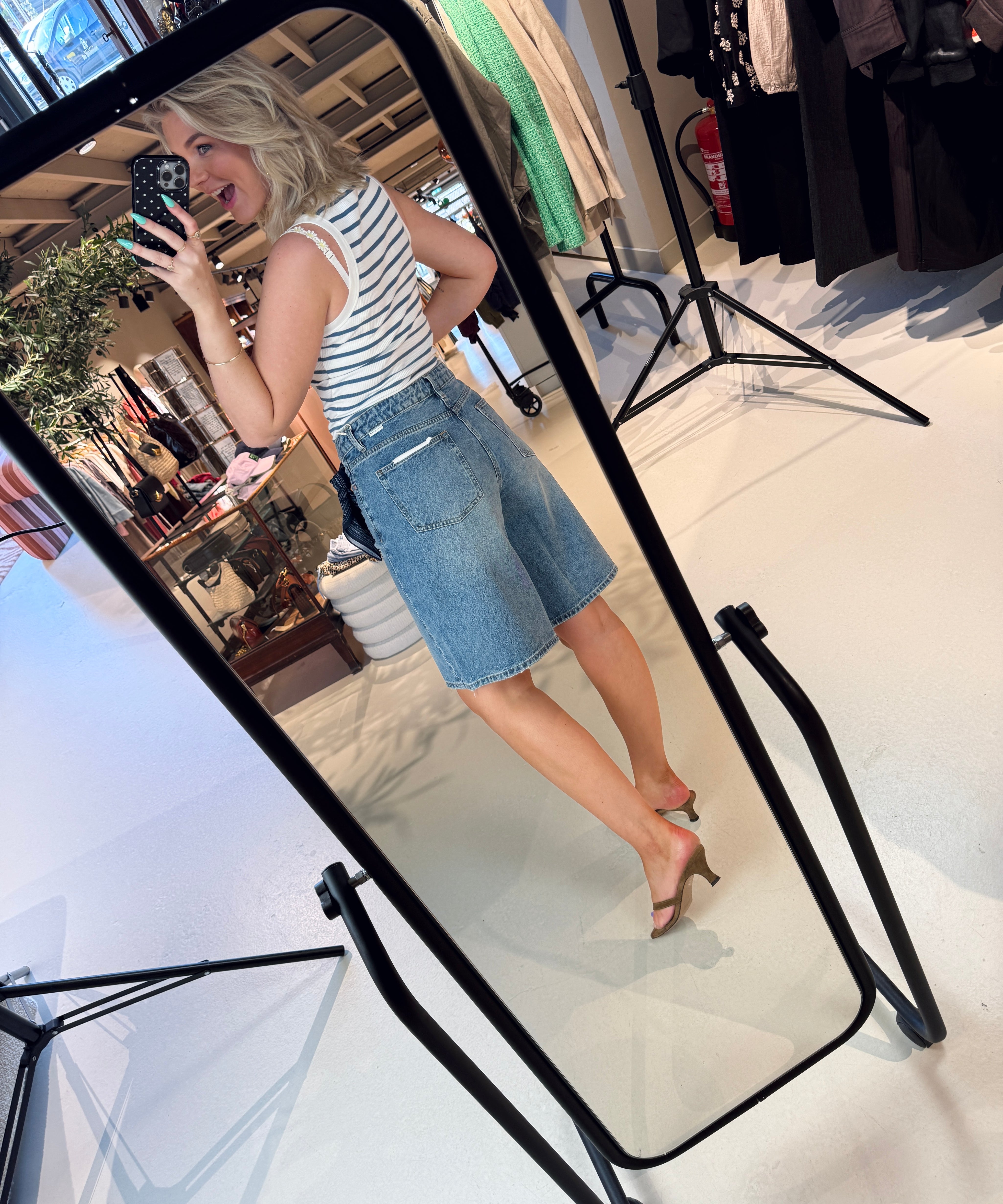 83FB53A6-2E82-40C3-A7AB-4CFF05DDE15E.jpg
