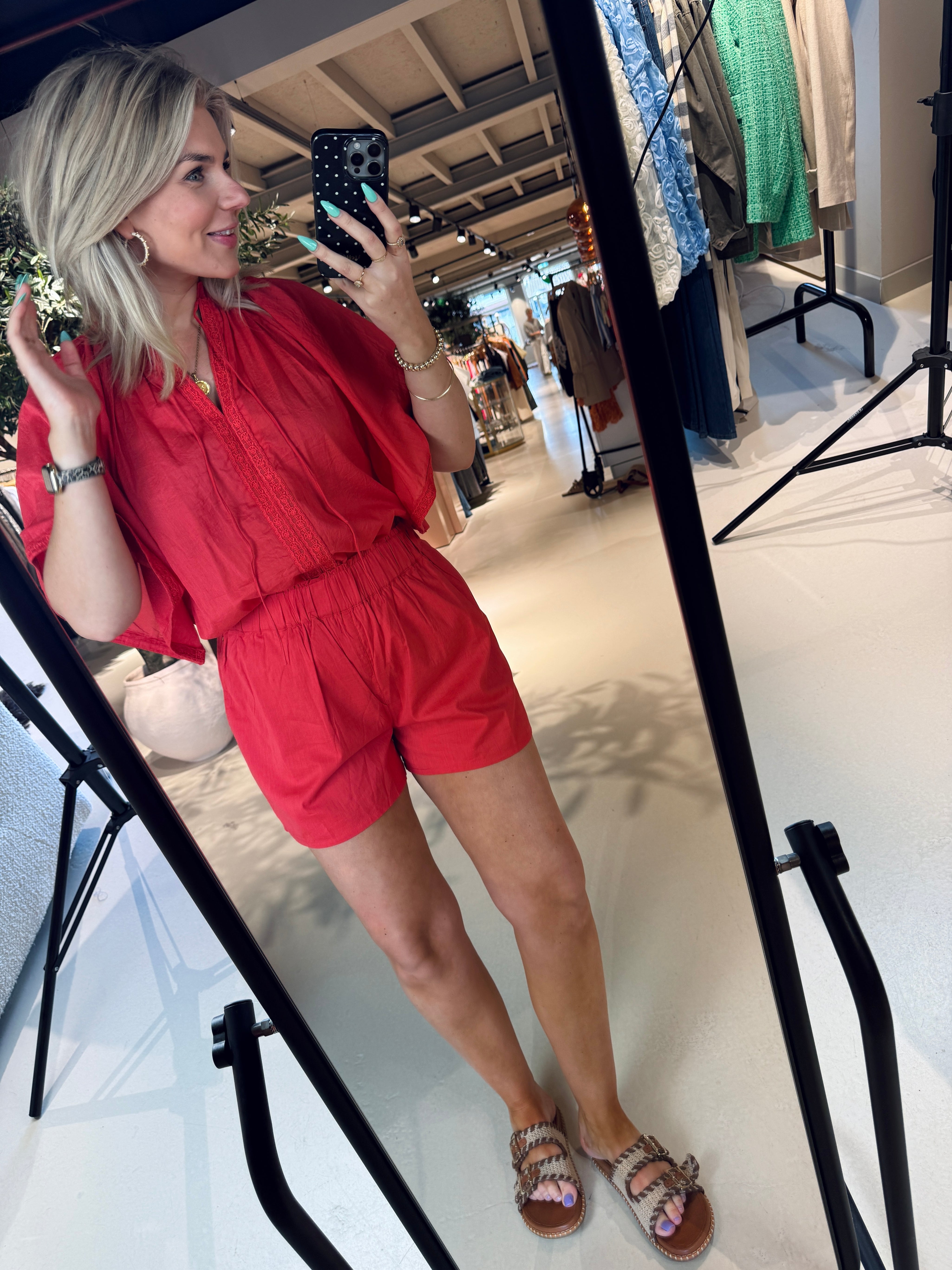 Tarina top
