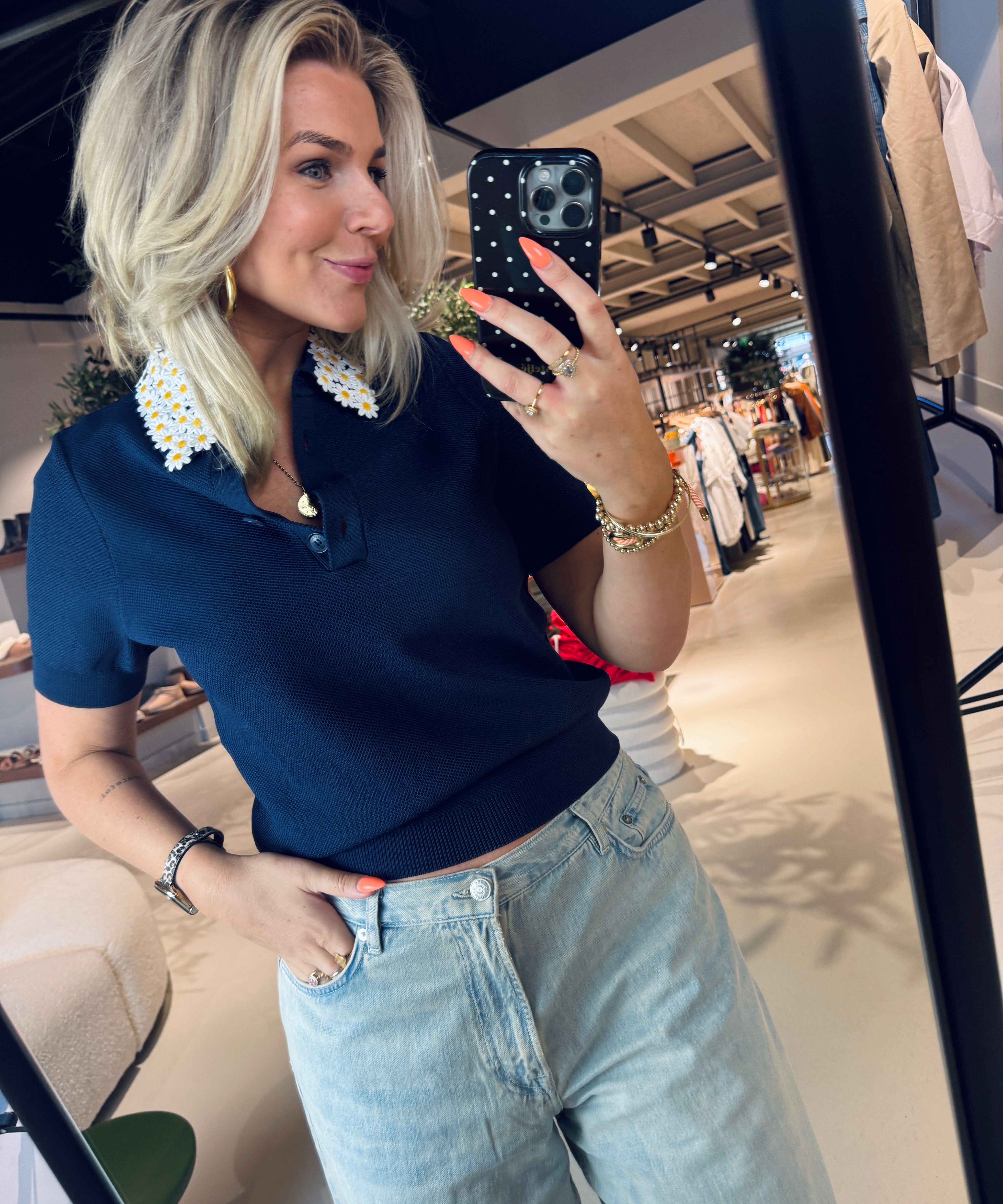 Jember Polo With Embo Collar in twee kleuren voor dames van Essentiel Antwerp