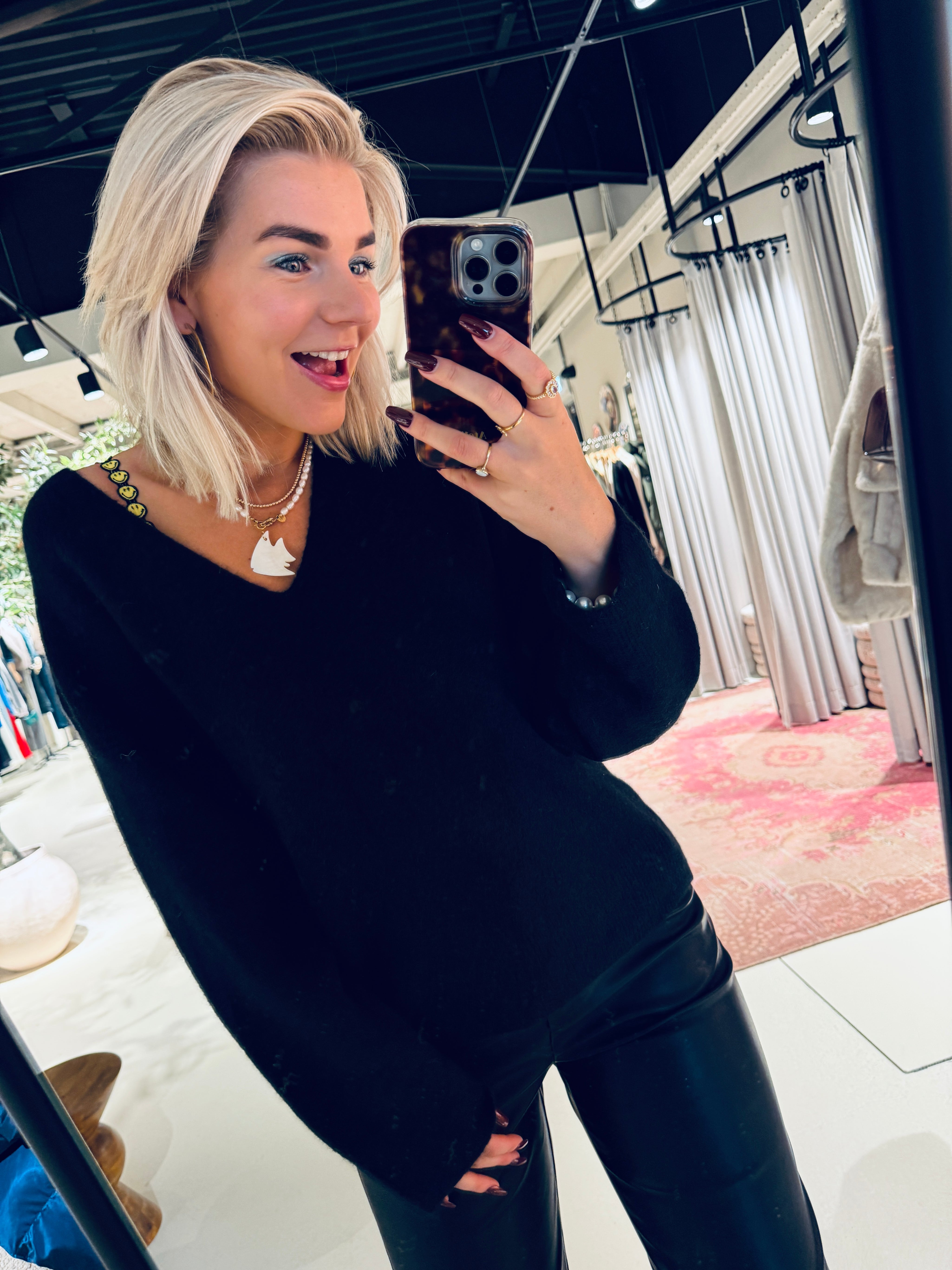 Lucia Pullover - Black