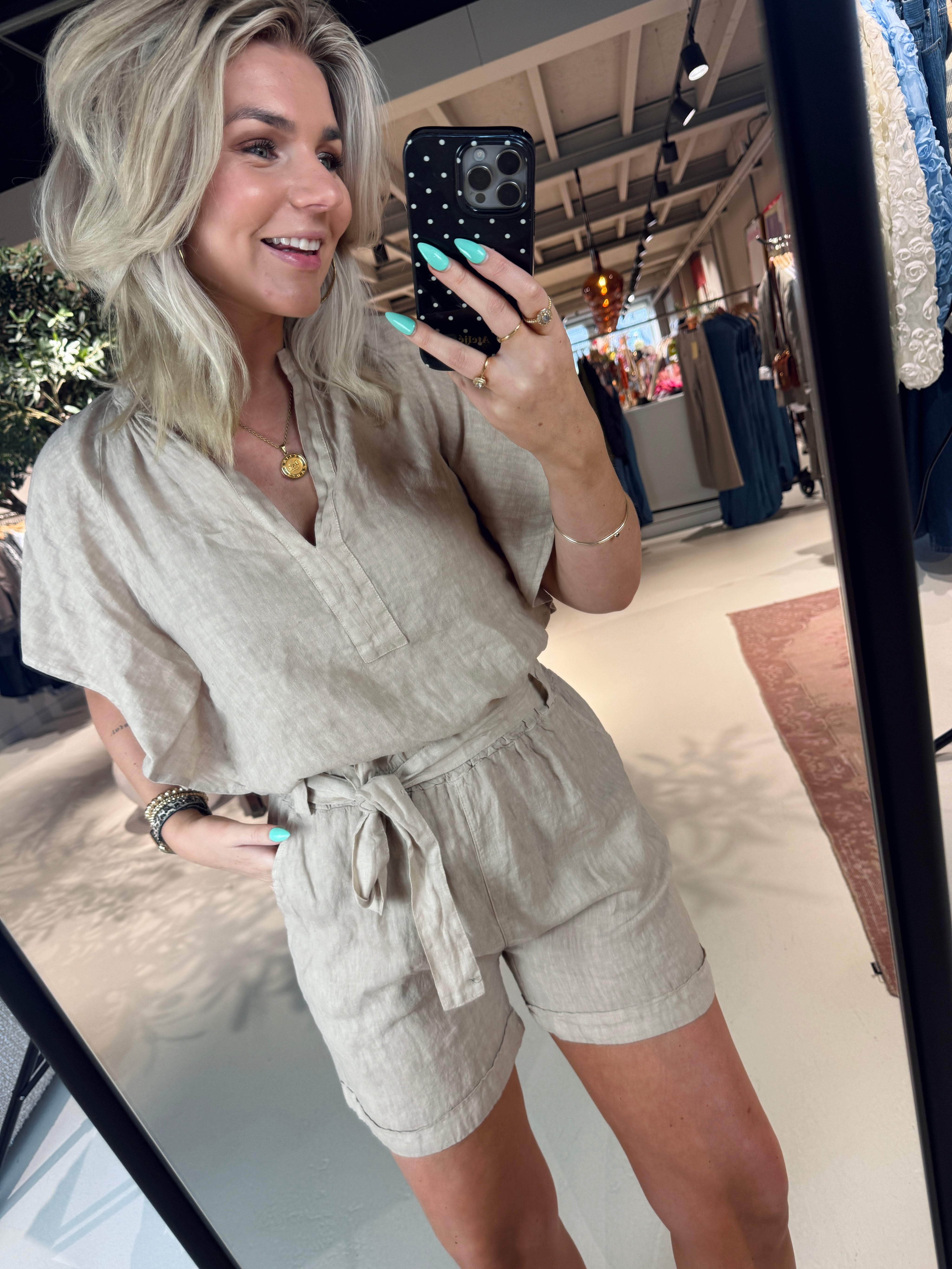 Vina linen blouse