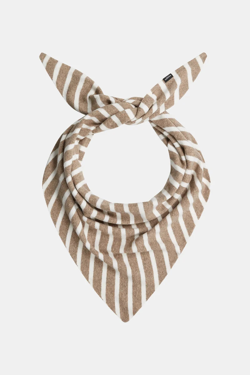 W26C416 Scarf