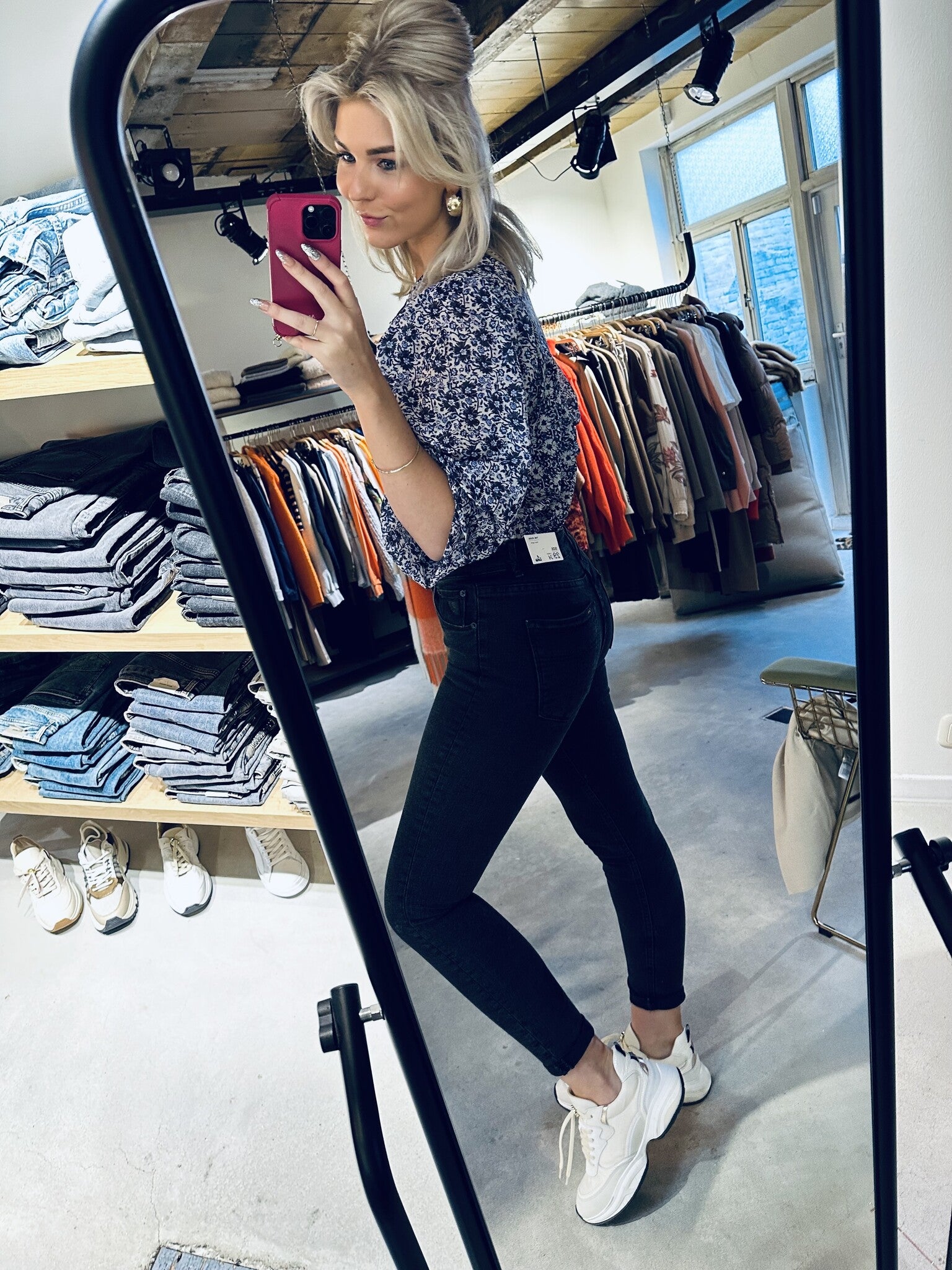 Celia 2036-7050 - Black Night