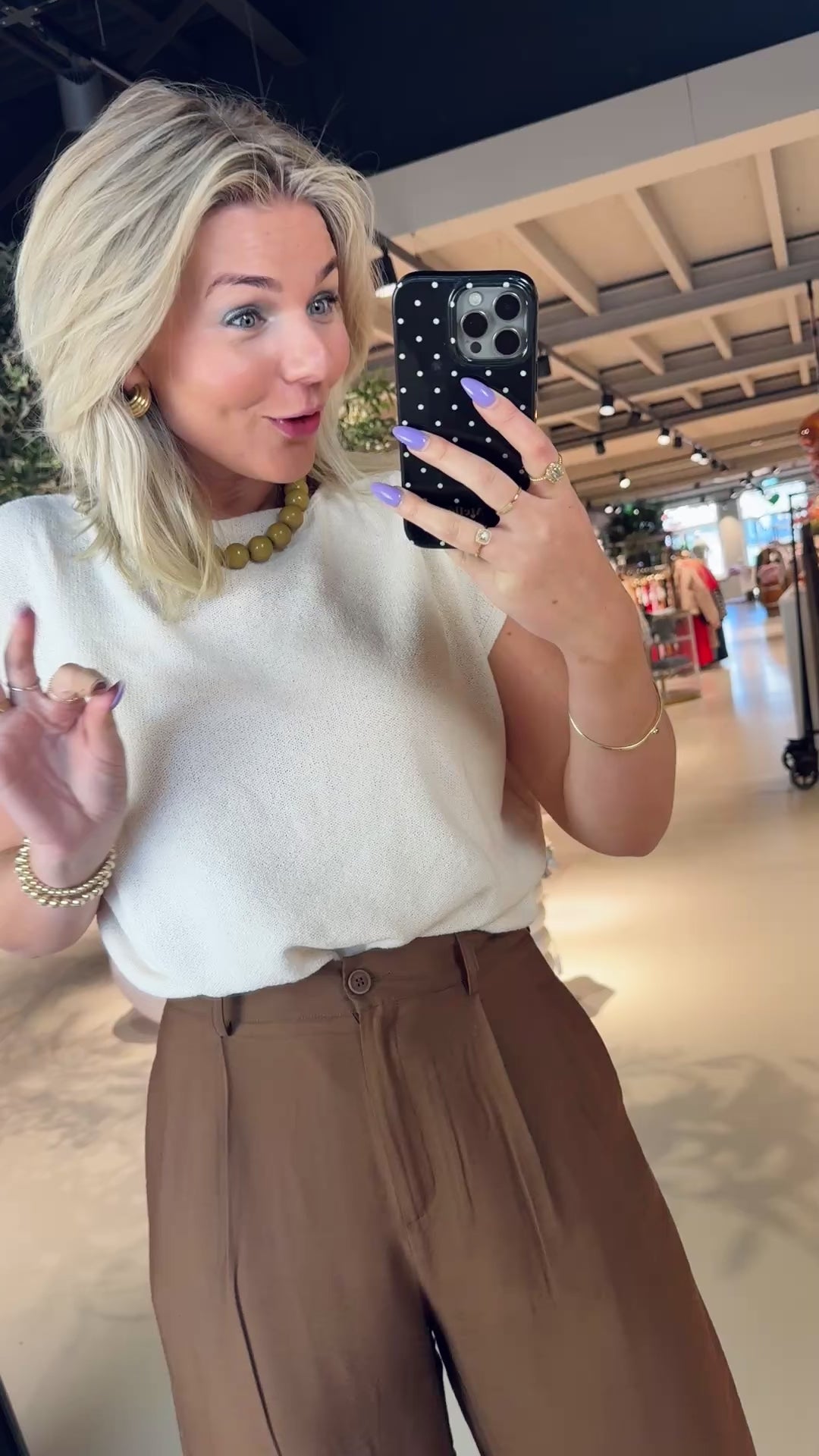 65.689 Trousers