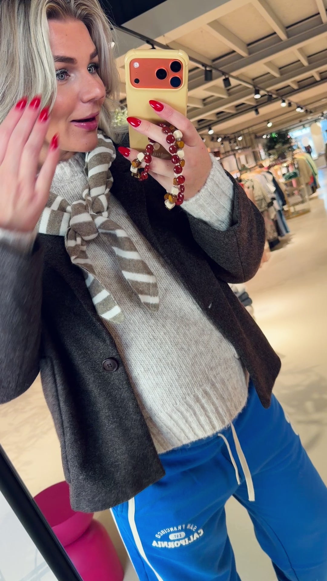 W26C416 Scarf