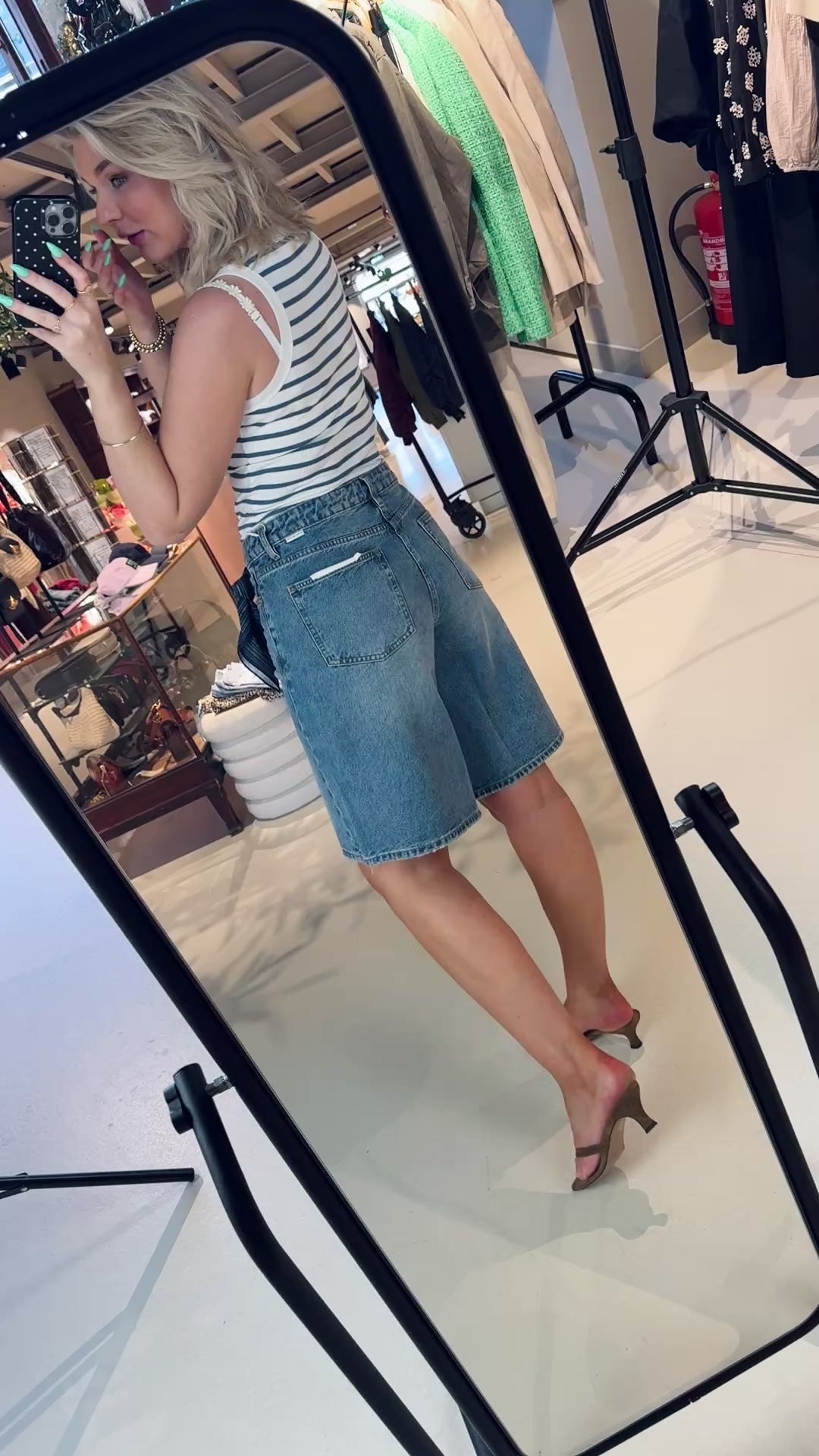 Dae Short