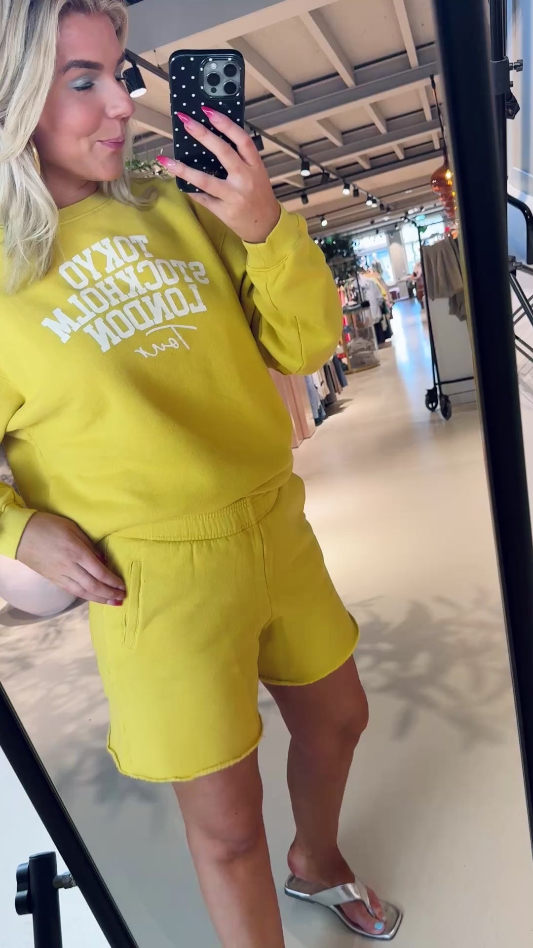 S26F1857 Shorts