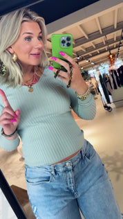 66.213 Sweater