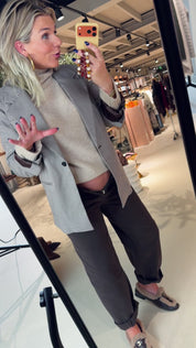 66.176 Sweater