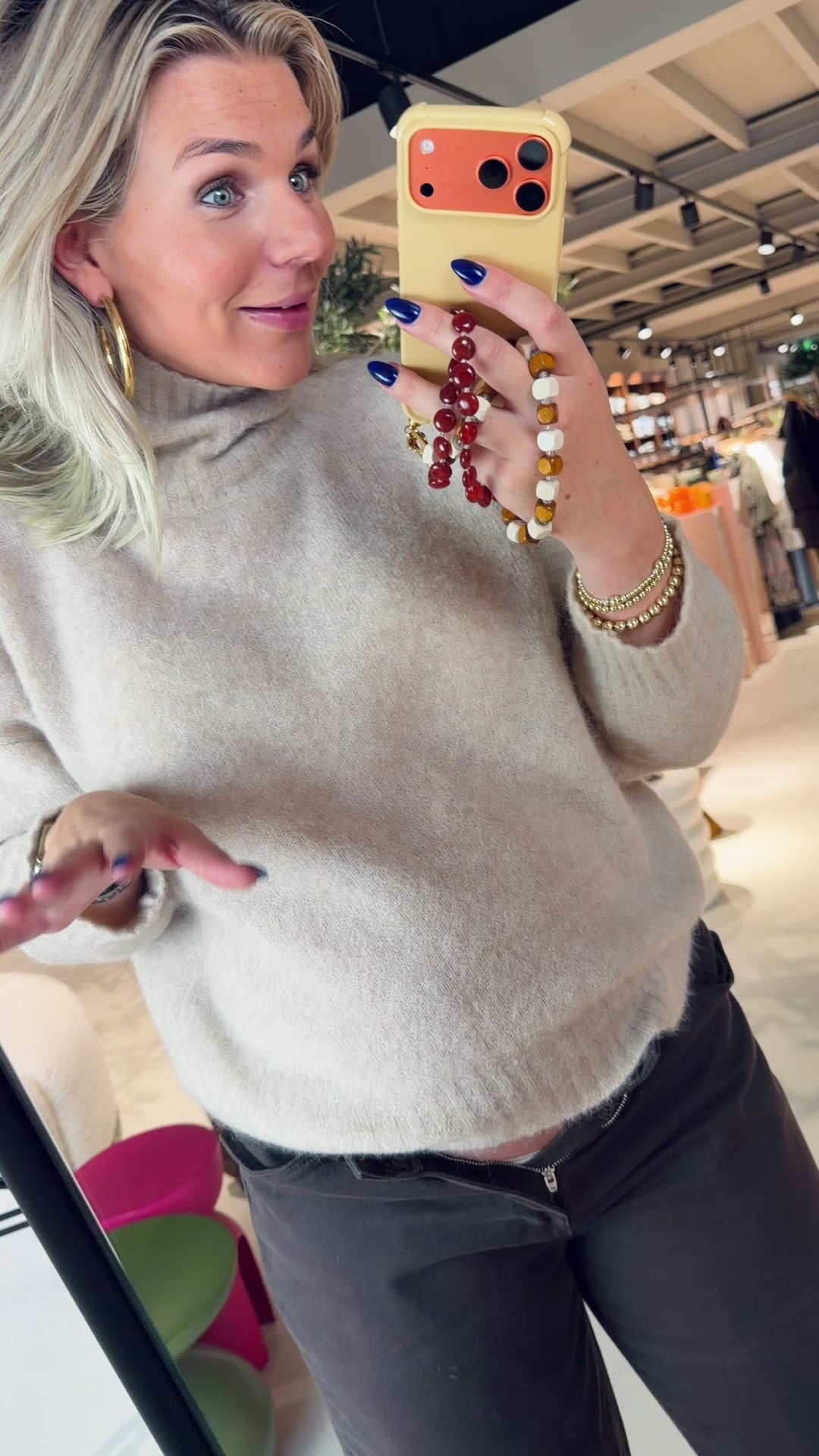 66.176 Sweater